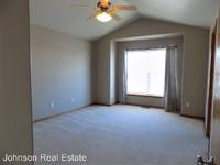 $1,599 / Month Home For Rent: 4423 East Court Street - Johnson Real Estate | ...