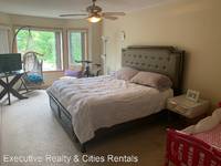 $1,995 / Month Home For Rent: 13805 53rd Avenue N #4 - Executive Realty &...