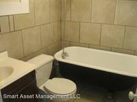 $1,400 / Month Apartment For Rent: 1864 N Cambridge Ave - 3 - Smart Asset Manageme...