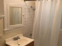 $1,000 / Month Apartment For Rent: 5114 - 5118 S. Kimbark Ave - 5116B #2E - Etting...