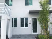 $2,450 / Month Townhouse For Rent