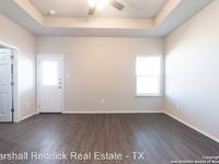 $1,795 / Month Apartment For Rent: 118 Highland View - Marshall Reddick Real Estat...