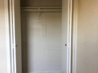 $840 / Month Apartment For Rent: 1515 West McNeese 061 - Willow Bend Move In Spe...