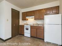 $465 / Month Apartment For Rent: 2120 S Ingram Mill Rd - Standard Studio - Entru...