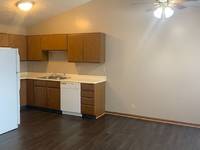 $913 / Month Apartment For Rent: 1616-13 Center Street - Greenbush & The Cro...