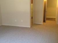 $2,400 / Month Apartment For Rent