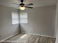 $1,190 / Month Home For Rent: 1137 Straka Terrace - D&S Management LLC | ...