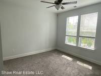 $1,350 / Month Apartment For Rent: 720 S. Kerr Avenue - Unit 302 - Shaw Real Estat...