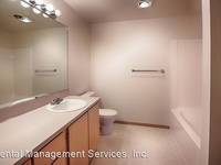 $1,295 / Month Apartment For Rent: 11712 SE Powell - 23 - Rental Management Servic...