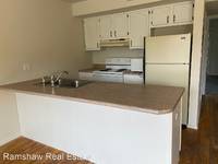 $950 / Month Room For Rent: 302 S. Cedar New Yorker - Ramshaw Real Estate |...