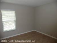 $1,625 / Month Home For Rent: 18 Regent Ln Unit A - Matok Realty & Manage...