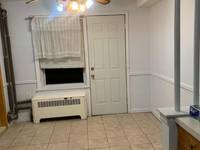 $1,650 / Month Apartment For Rent: Beds 2 Bath 1 - Www.turbotenant.com | ID: 11459758