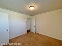 $1,250 / Month Apartment For Rent: 3709 A John Chisholm Loop - Linnemann Realty | ...