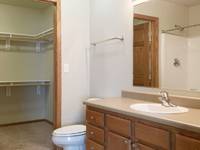 $975 / Month Apartment For Rent: 1320 34th Ave SE #301 - Crossings At The Bluffs...