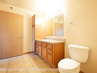 $835 / Month Apartment For Rent: 1 36th Ave NE #212 - Creative Property Manageme...