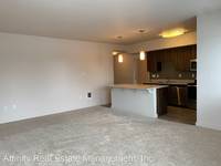 $2,350 / Month Apartment For Rent: 323 Garfield St S Apt 312 - Affinity Real Estat...