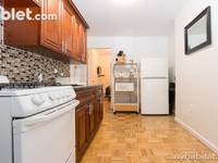 $1,900 / Month Apartment For Rent