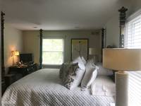 $2,950 / Month Condo For Rent: Beds 2 Bath 1.5 Sq_ft 1400- Www.turbotenant.com...