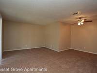 $760 / Month Apartment For Rent: 2801 W Sunset Drive 133 - Sunset Grove Apartmen...