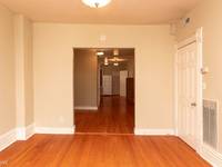 $2,400 / Month Apartment For Rent: Pleasing 3 Bed, 2 Bath At Belmont + Hoyne (Rosc...