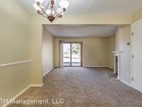 $1,050 / Month Apartment For Rent: Regency Dr. - MTH Management, LLC | ID: 4197797