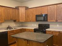 $725 / Month Home For Rent: 103 S. 4TH #211 - Diamond Real Estate Managemen...