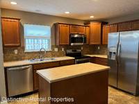 $2,400 / Month Home For Rent: 463 Limestone Ct E - Distinctive Rental Propert...