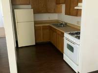 $650 / Month Apartment For Rent: 1453 N 11th Ave E Unit 1F - Courtyard Newton Ap...