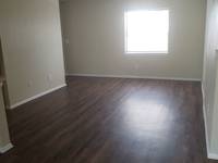 $1,595 / Month Apartment For Rent