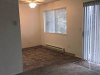 $915 / Month Apartment For Rent