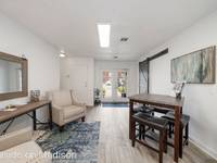 $769 / Month Apartment For Rent: 518 E. Madison #518E - Hillside On Madison | ID...