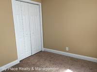 $1,350 / Month Home For Rent: 215 Maplewood Dr - My Place Realty & Manage...