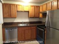 $2,195 / Month Apartment For Rent: 4807 SE Boardman Ave. #2 - LEGACY PROPERTY MANA...