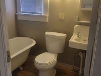 $650 / Month Apartment For Rent: 221 East 11th Street Apt #1 - IndiCali Anderson...