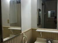 $585 / Month Apartment For Rent: 1238 20th St. - Apt # 2 - Raven Property Manage...