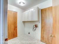 $1,200 / Month Apartment For Rent: 2523 East Skelly Dr - Keyrenter Property Manage...