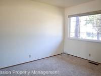 $3,950 / Month Home For Rent: 3272 Round Hill Dr - Mission Property Managemen...