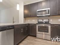 $2,480 / Month Apartment For Rent