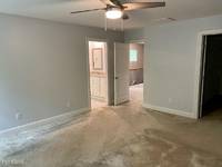 $2,250 / Month Townhouse For Rent: Beds 3 Bath 2.5 Sq_ft 1957- Www.turbotenant.com...