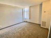 $999 / Month Apartment For Rent: 2270 Bell Ave 517 - The Village @ Gray's Lake |...