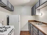 $799 / Month Apartment For Rent: 1305 W. Locust Street #3 - PMC Rentals | ID: 11...