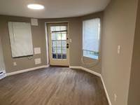 $1,350 / Month Apartment For Rent