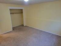 $1,325 / Month Apartment For Rent