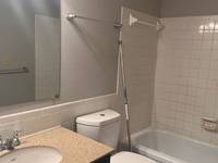 $995 / Month Apartment For Rent: 1000 S Woodlawn Street - 1107 - Parke East Town...