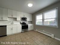 $1,395 / Month Apartment For Rent: 5107 Washington Street - 26 - The AIM Realty Gr...