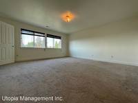 $3,599 / Month Home For Rent: 5008 SE 141st. Place - Utopia Management Inc. |...