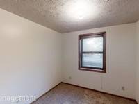 $2,300 / Month Apartment For Rent: 305 N Salisbury - Unit 5 - Stratford II | ID: 1...