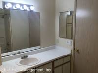 $1,250 / Month Apartment For Rent: 803 SE 187th Ave. - 305 - Stark Firs Management...