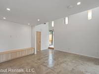 $3,600 / Month Apartment For Rent: 8227 SW Terwilliger Blvd, Unit A - Scout Rental...