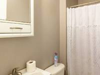 $800 / Month Apartment For Rent: 1809 N Glenwood Ave. - MiddleTown Property Grou...